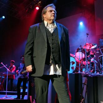 Meat Loaf cries on stage as he thanks fans